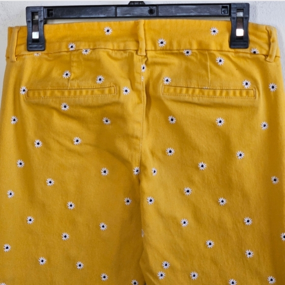 📌152 OLD NAVY EMBROIDERED FLOWERS PIXIE ANKLE YELLOW PANTS WOMEN'S SIZE 4 - Picture 7 of 9